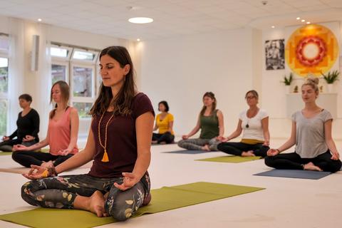 Yogalehrer Weiterbildung Intensiv A1 - Jnana Yoga und Vedanta