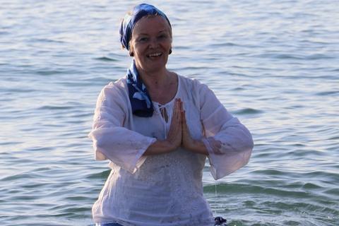 Hula und Yoga am Meer