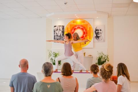 Die 10-Wochenend-Weiterbildung für Yogalehrer